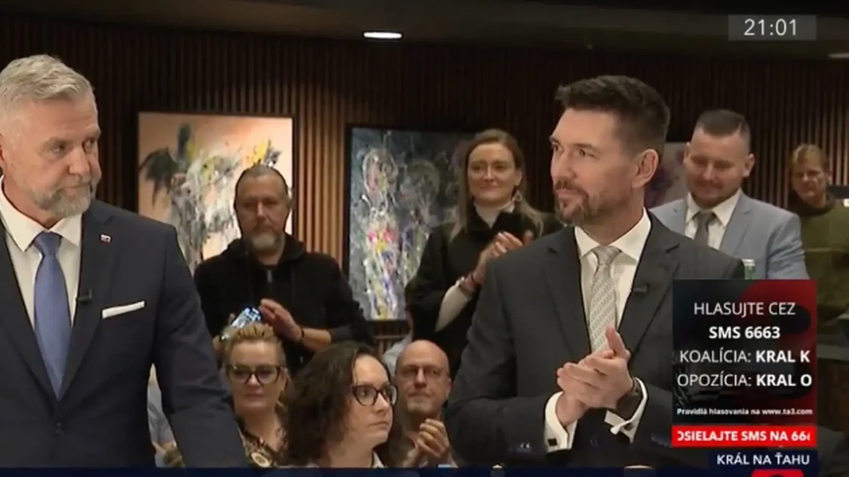 Bombic a Rózsa stáli medzi podporovateľmi poslancov za Smer. 