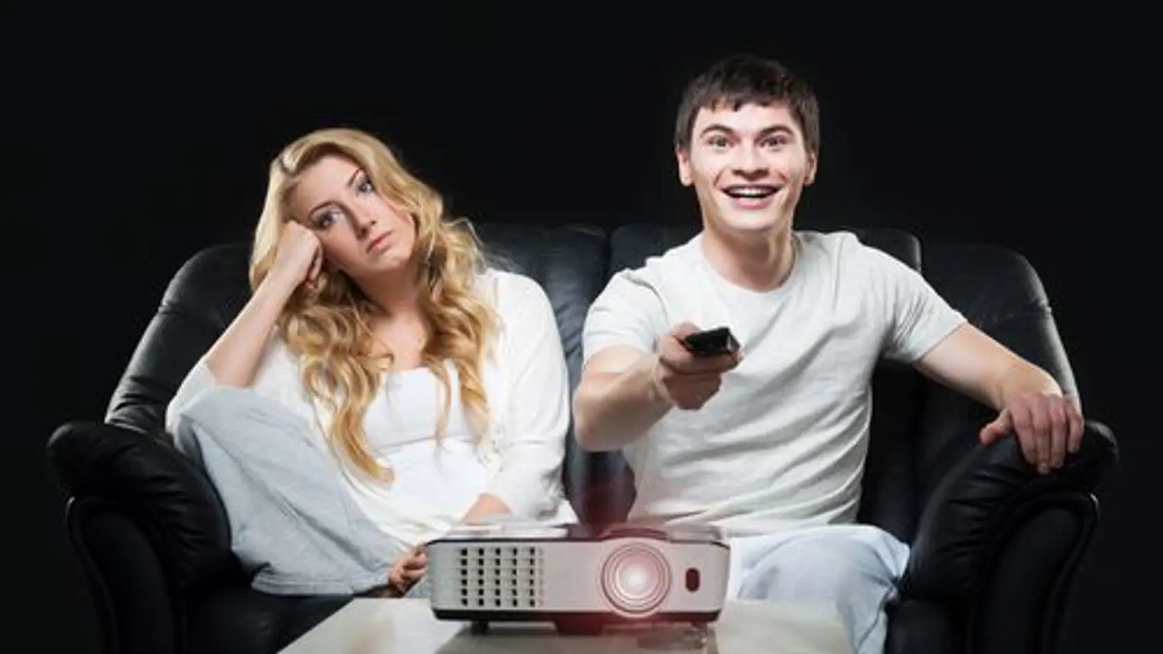 Výsledkom vzorca je fakt, že ročné sledovanie televízie pri dvoch či troch hodinách prevádzky denne vás bude stáť zhruba 18 eur.
