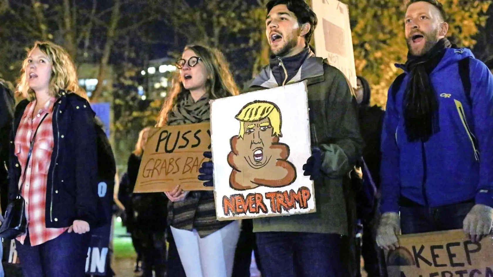 Hnevajú sa – videla toto Baba Vanga už dávno? Zmení to USA?