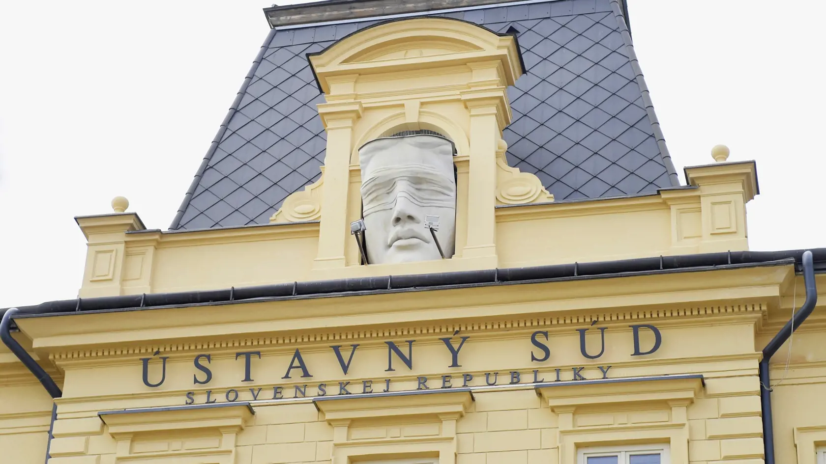 Ústavný súd SR v Košiciach.