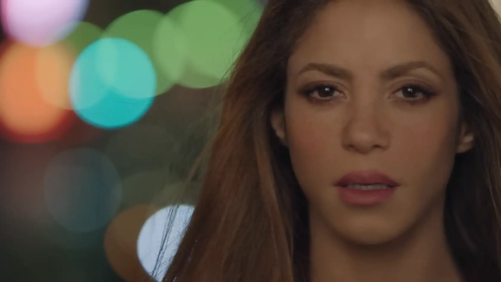Shakira v novej piesni