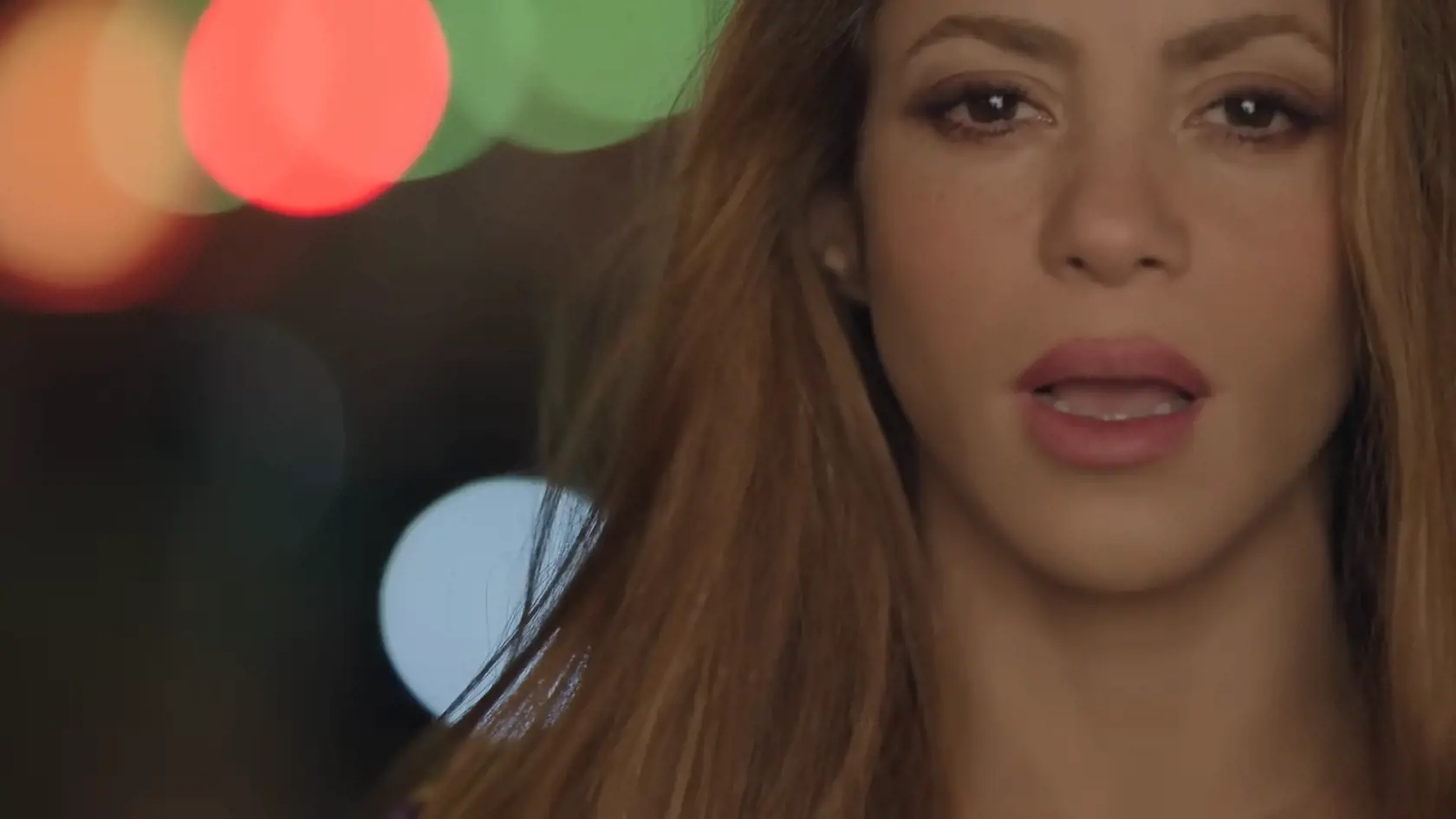 Shakira v novej piesni