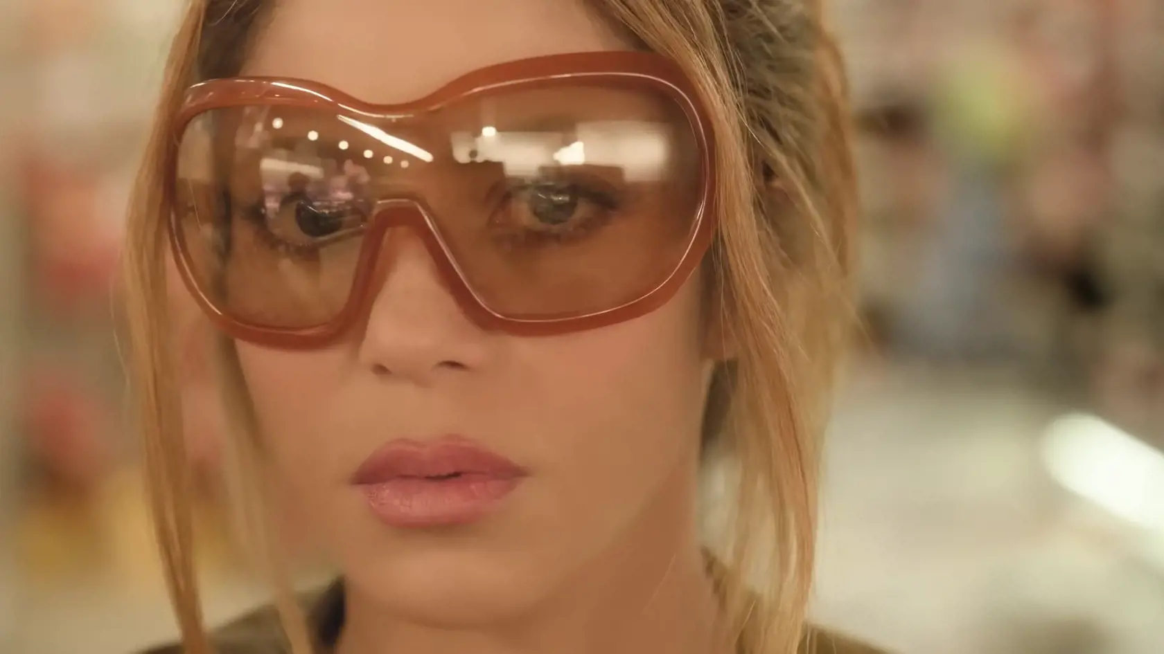 Shakira v novej piesni