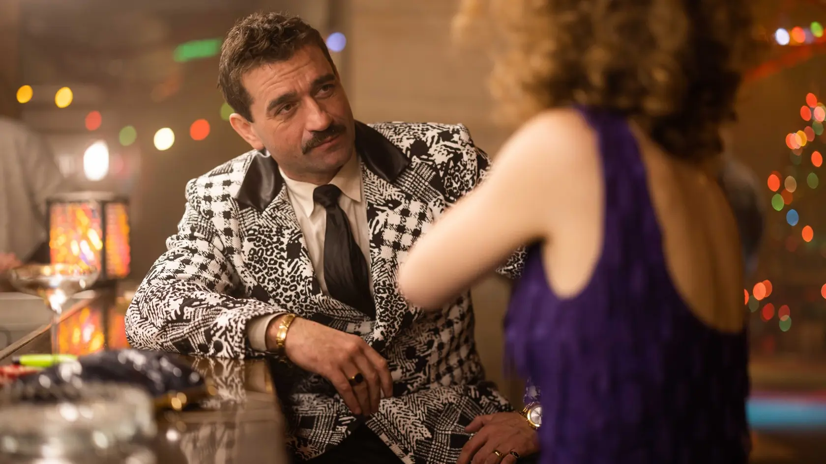 Vo filme už herec hral s napodobeninou.