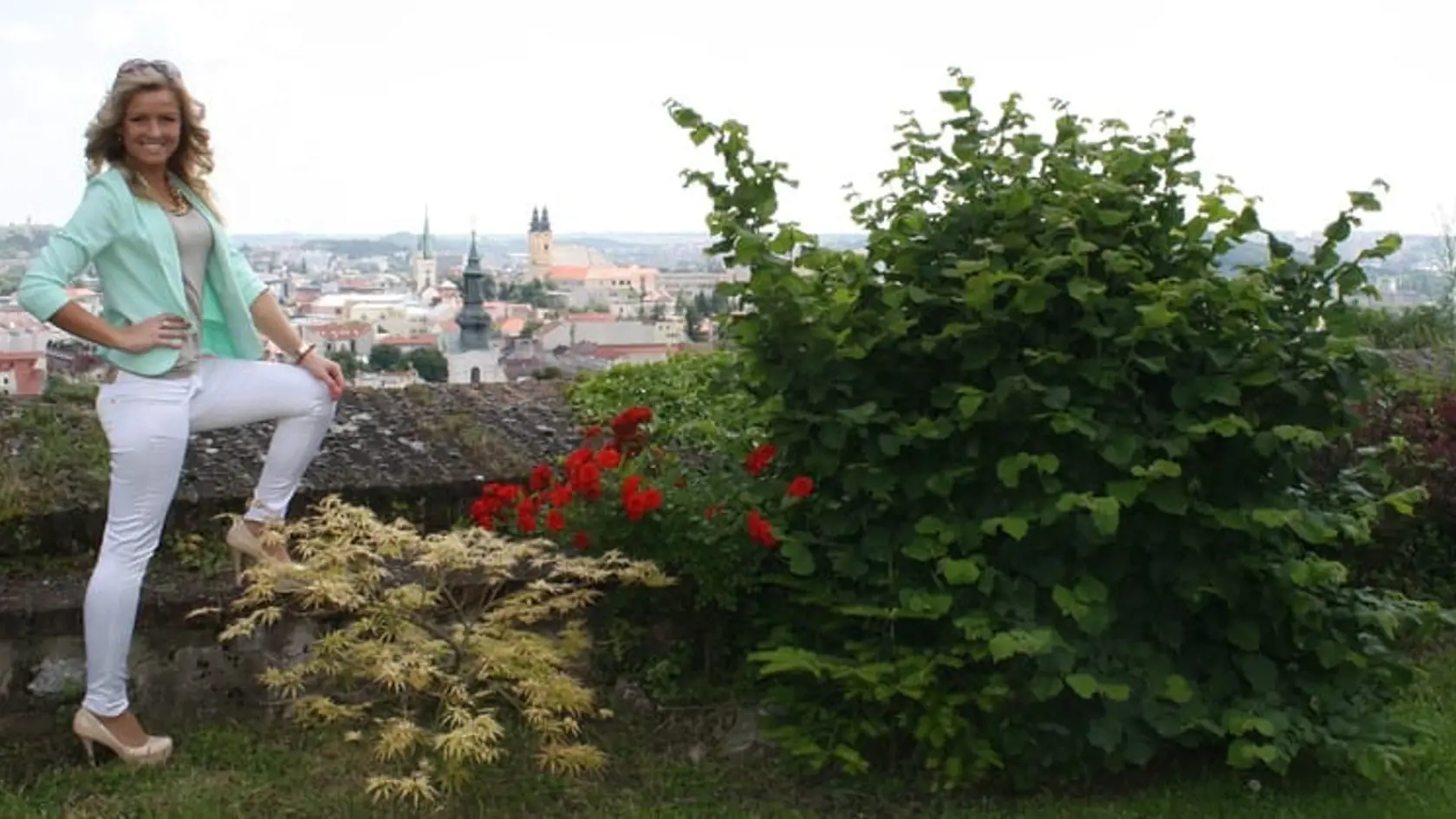 „Z hradných záhrad, ktoré sú však sprístupnené len výnimočne, je nádherný pohľad na celé mesto,“ skonštatovala Lenka.