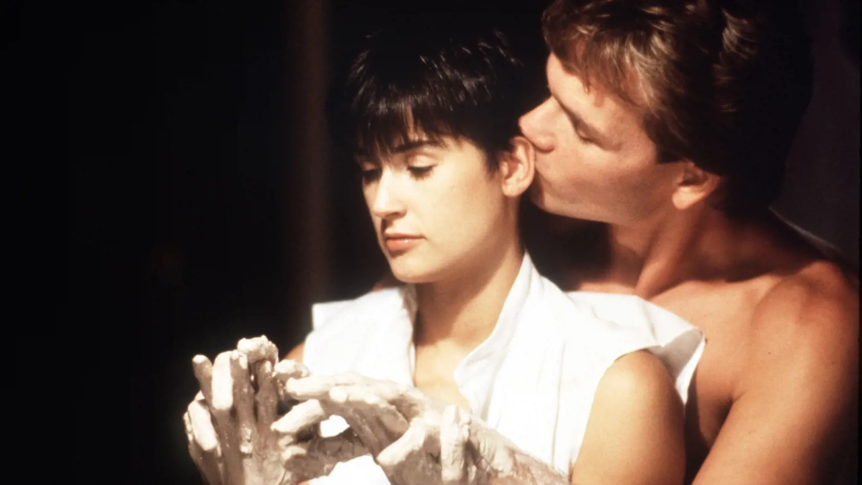 Film vdýchol nový život piesni Unchained melody.