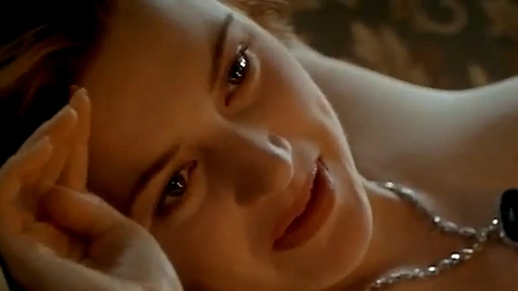 Anglickej herečke Kate Winslet priniesol film Titanic obrovskú slávu. Film od režiséra Jamesa Camerona je druhým najúspešnejším kasovým trhákom.