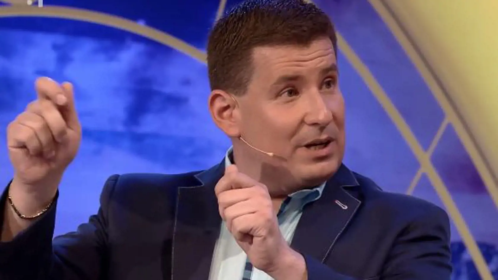 Patrik Herman počas natáčania utŕžil facku a pochválil sa tým v relácii Nikto nie je dokonalý.