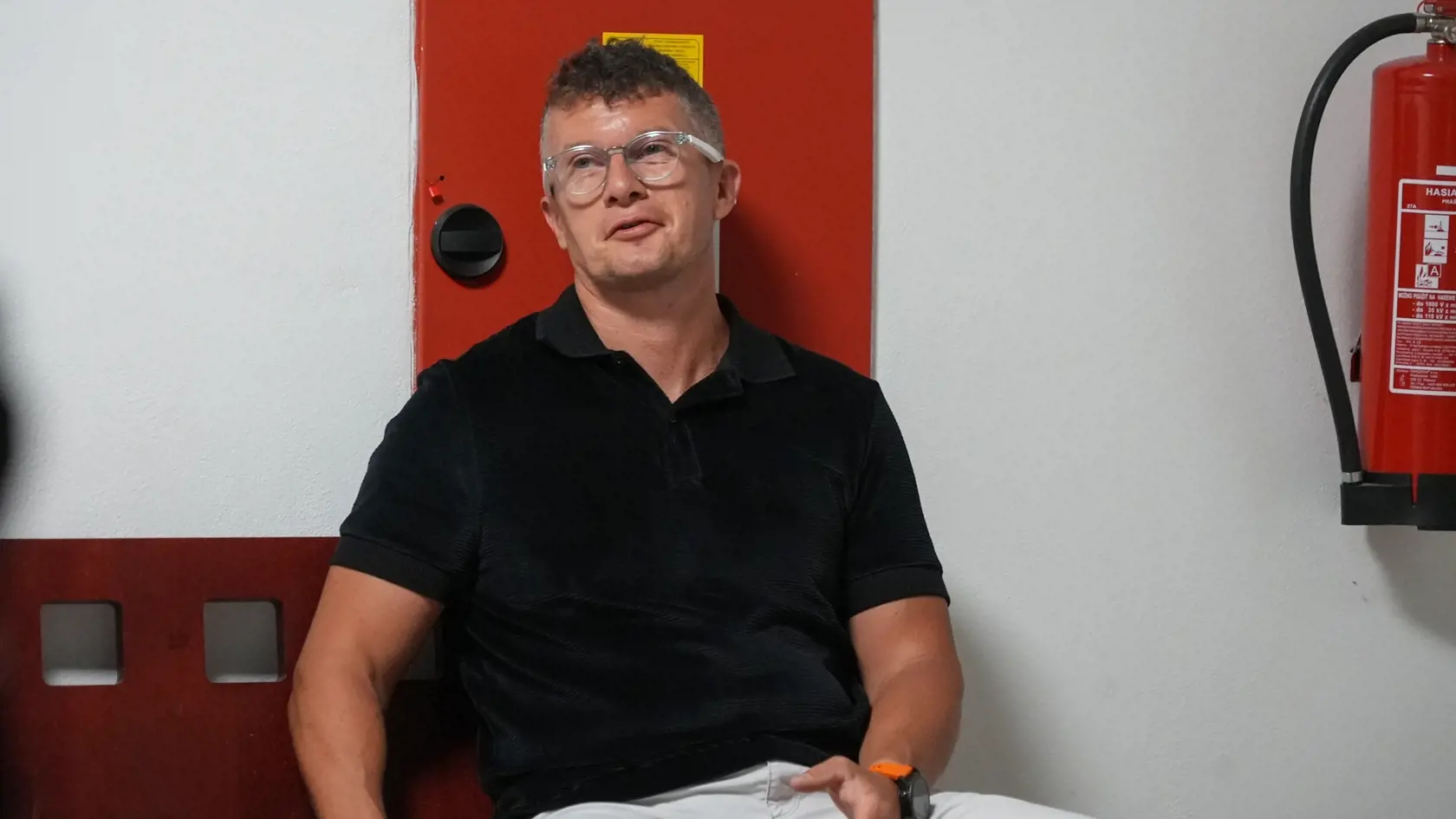 Na snímke svedok a exšéf Národnej kriminálnej agentúry (NAKA) Branislav Zurian počas pojednávania vo veci guvernéra Národnej banky Slovenska (NBS) Petra K., ktorý čelil podozreniam z podplácania, počas súdneho procesu na Špecializovanom trestnom súde (ŠTS) v Pezinku v pondelok 3. júla 2023.