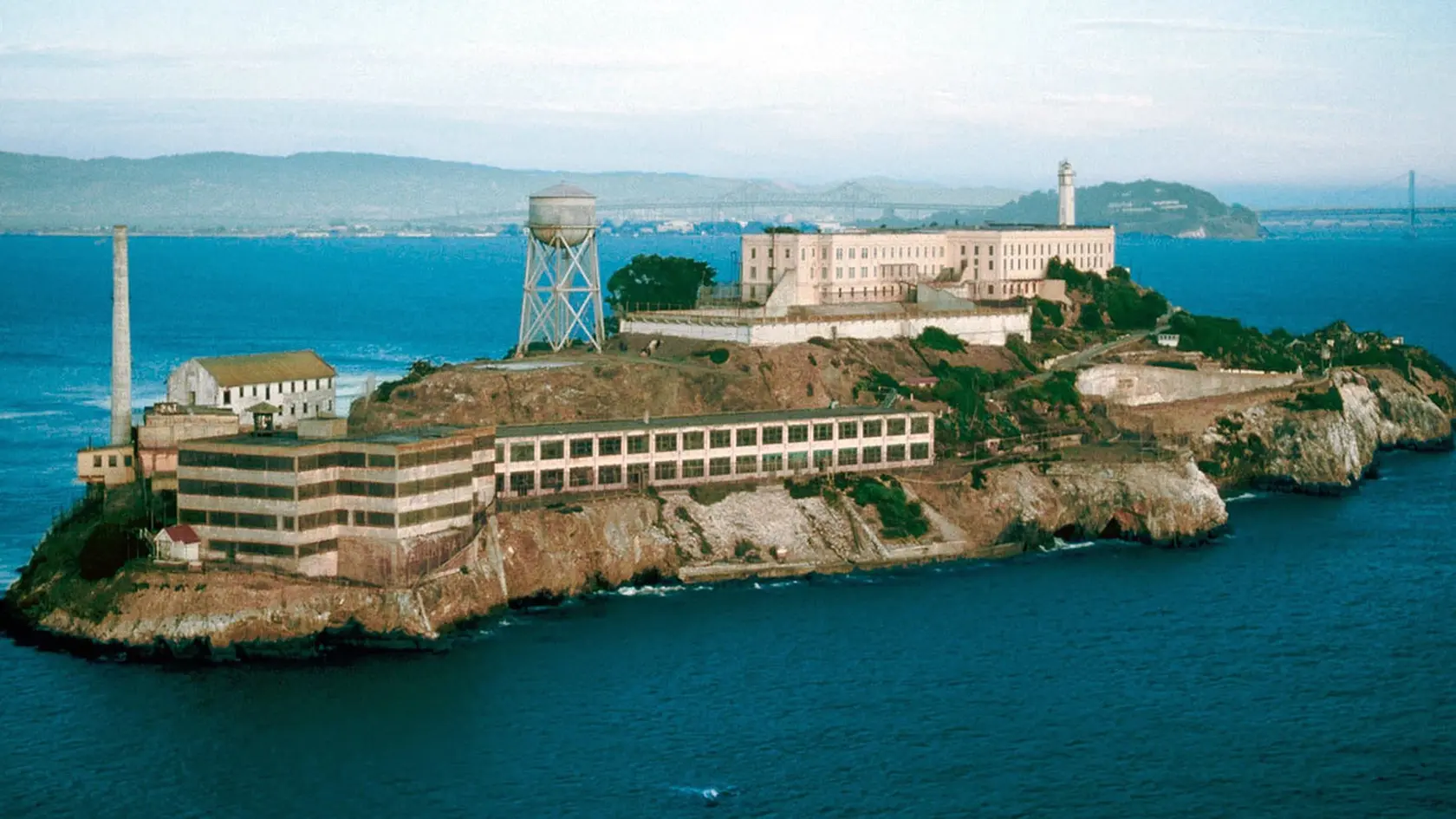 Alcatraz mal povesť najostrejšieho väzenia, z ktorého sa nedá ujsť.