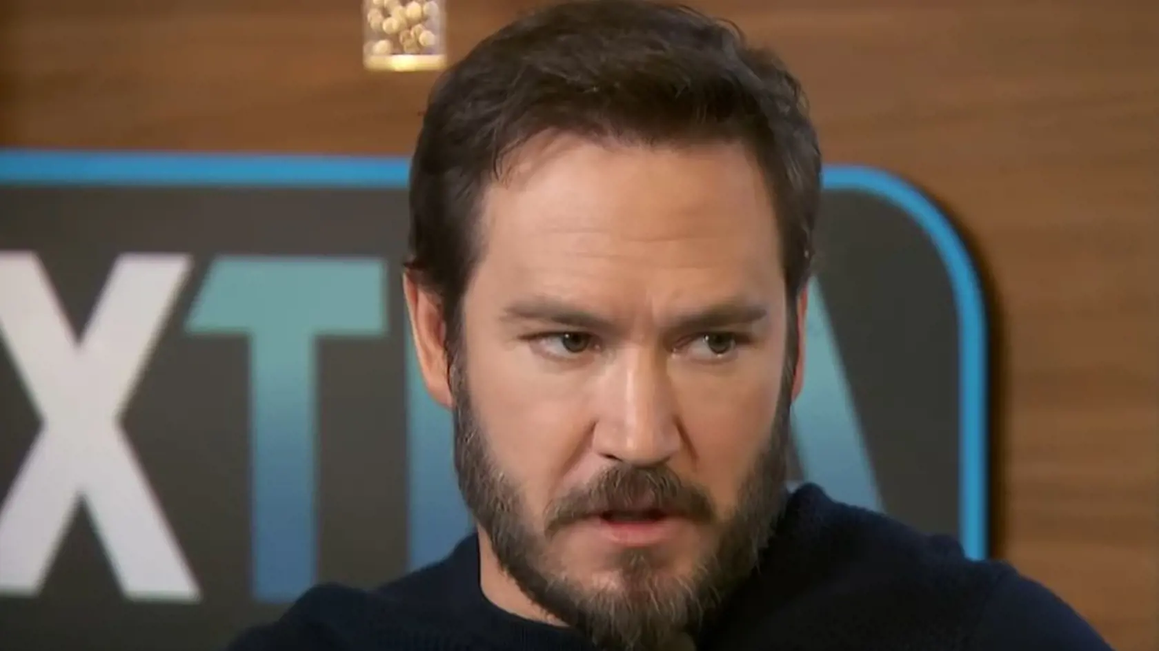 Mark-Paul Gosselaar sa preslávil v tínedžerskom seriáli Konečne zvoní. Zahral si v ňom Zacka Morrisa. Seriál sa vysielal v rokoch 1989-1993 a mal 4 série.