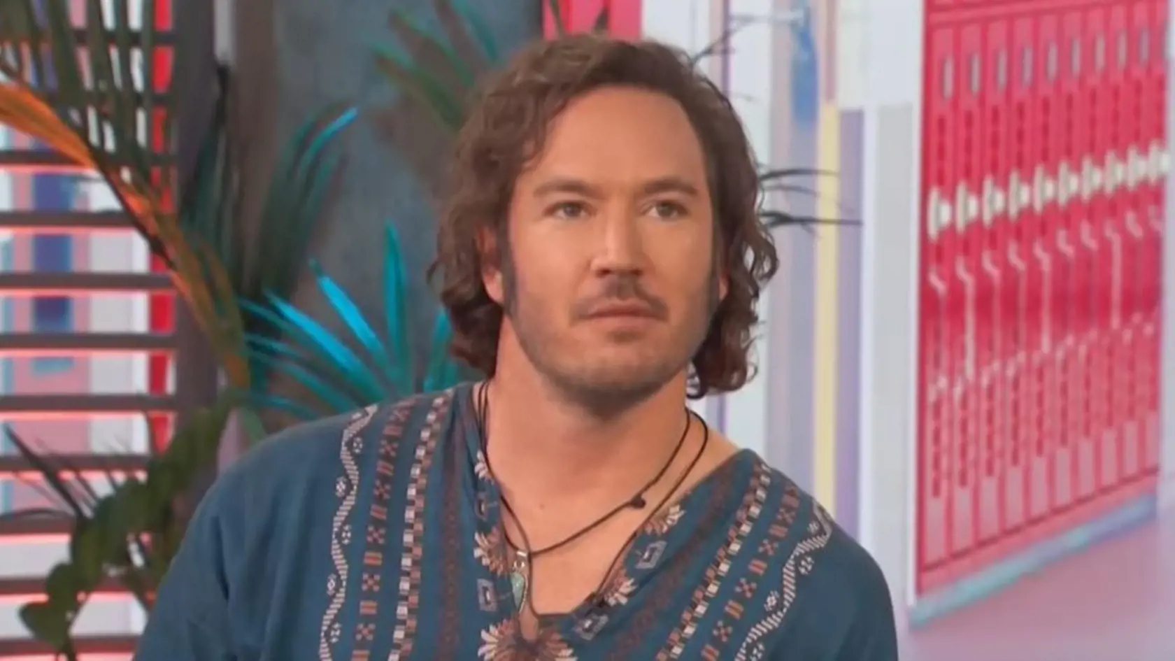 Mark-Paul Gosselaar sa preslávil v tínedžerskom seriáli Konečne zvoní. Zahral si v ňom Zacka Morrisa. Seriál sa vysielal v rokoch 1989-1993 a mal 4 série.