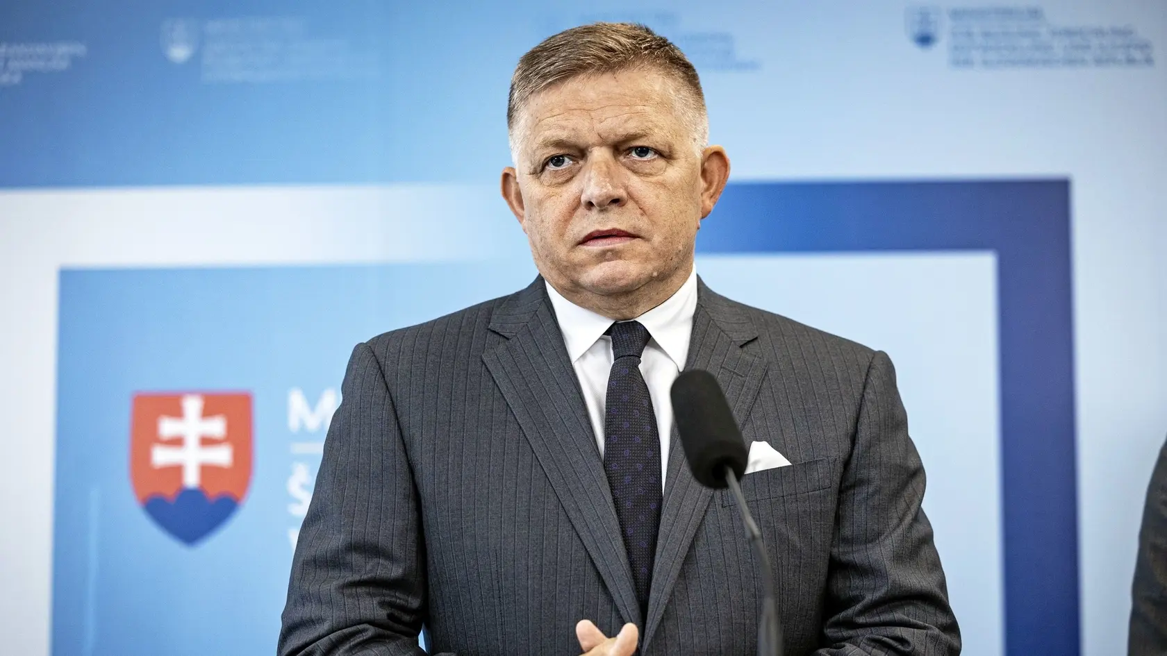 Predseda vlády na Sviatok práce odriekol šichtu v pekárni.