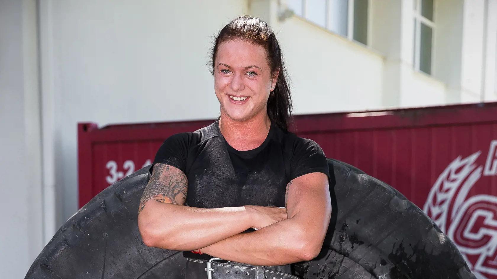 Kristína Huttová si zacvičila s obrovskou pneumatikou, ktorá váži viac ako 250 kg.