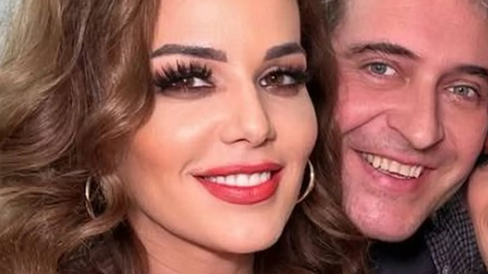Karin Haydu zaujala sexi výstrihom.