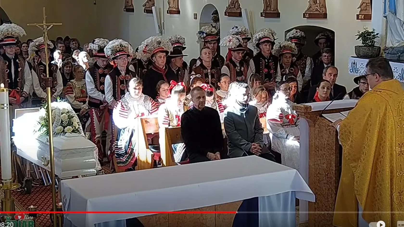 Kňaz sa v kázni prihovoril rodine a priateľom sympatického vysokoškoláka.