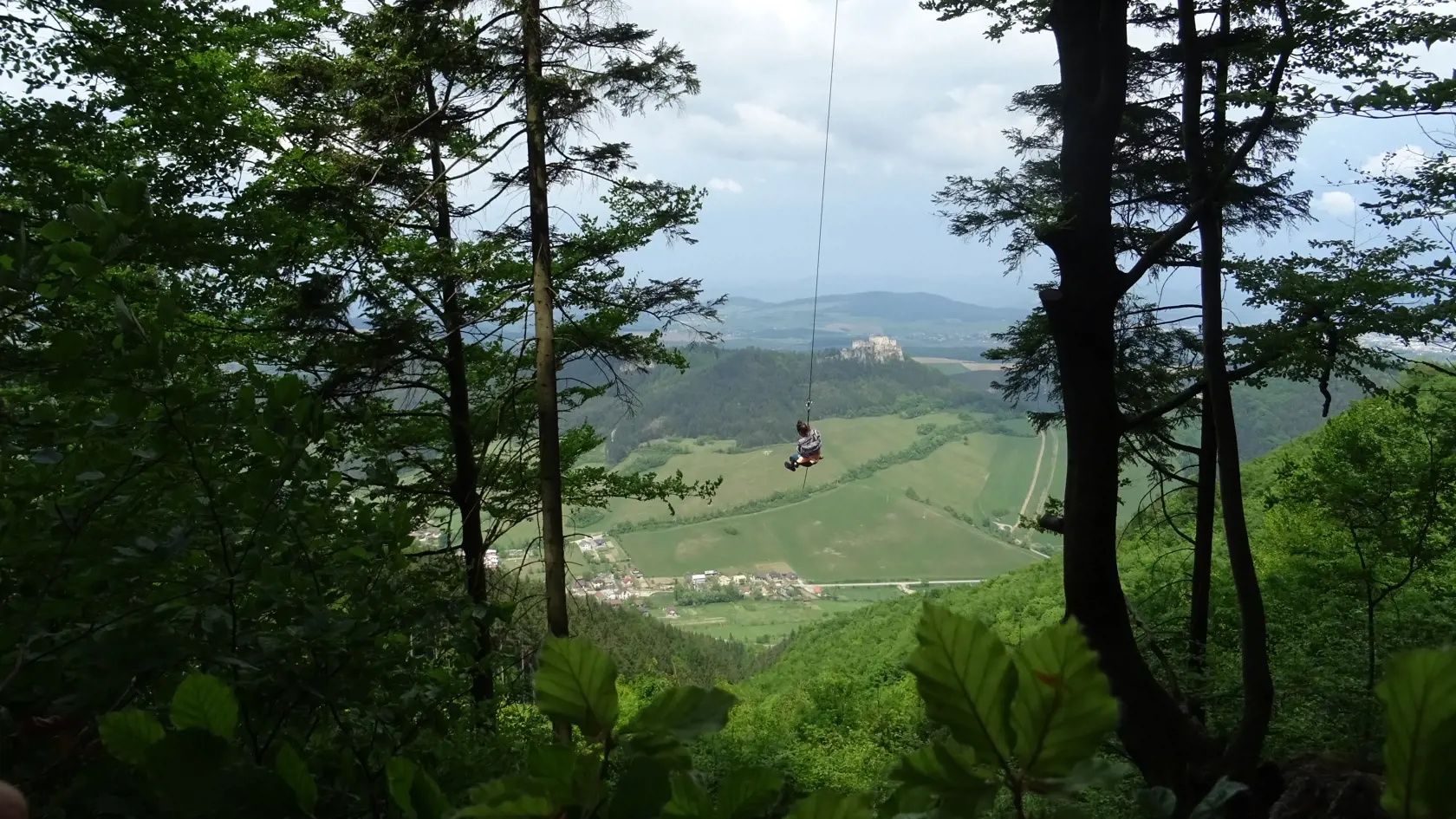 Hojdačka v Lietavskej Svinnej - Babkov láka čoraz viac turistov.