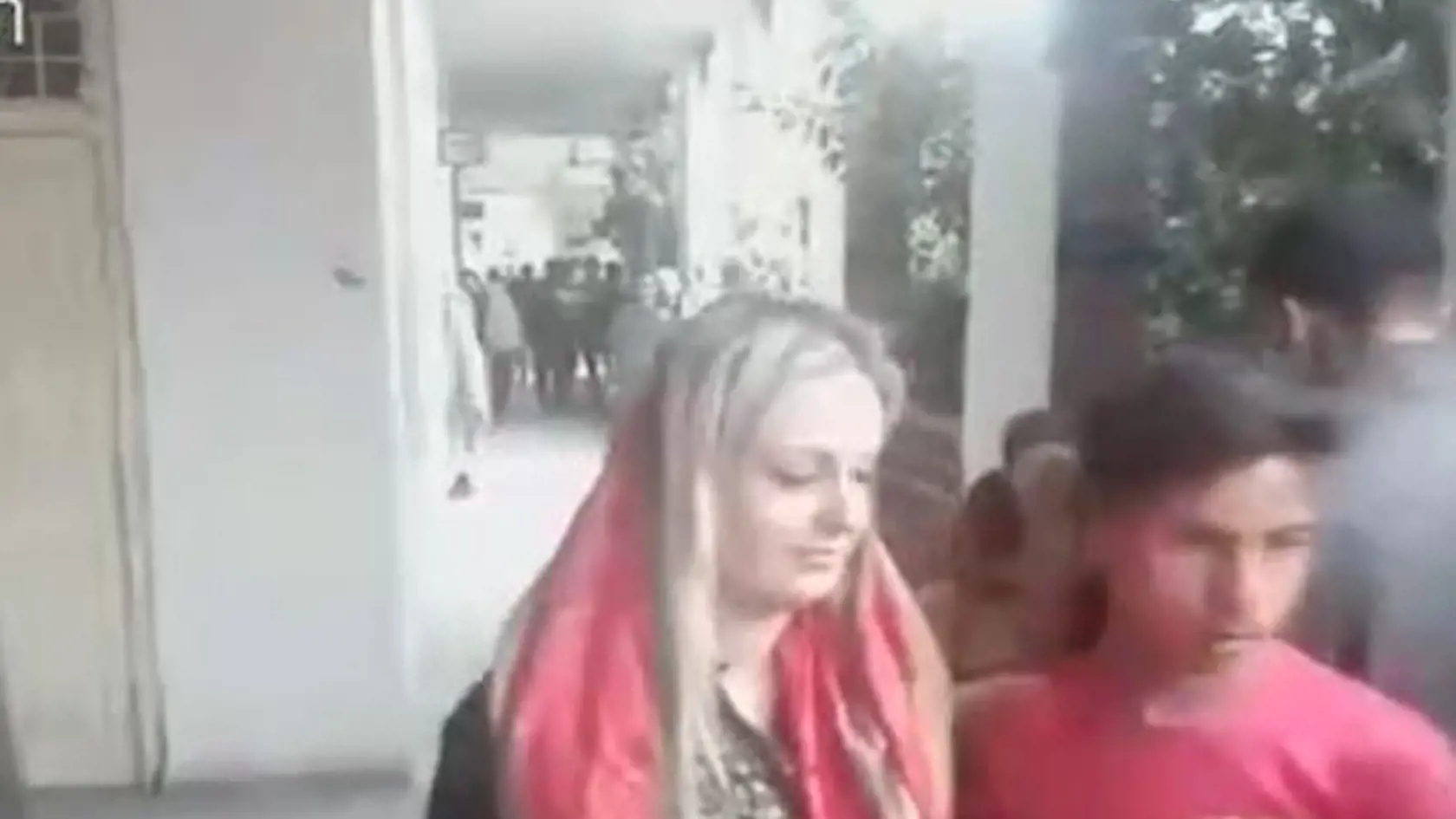 Tereza mala pakistanské oblečenie a plecia si zakrývala špeciálnym šálom.