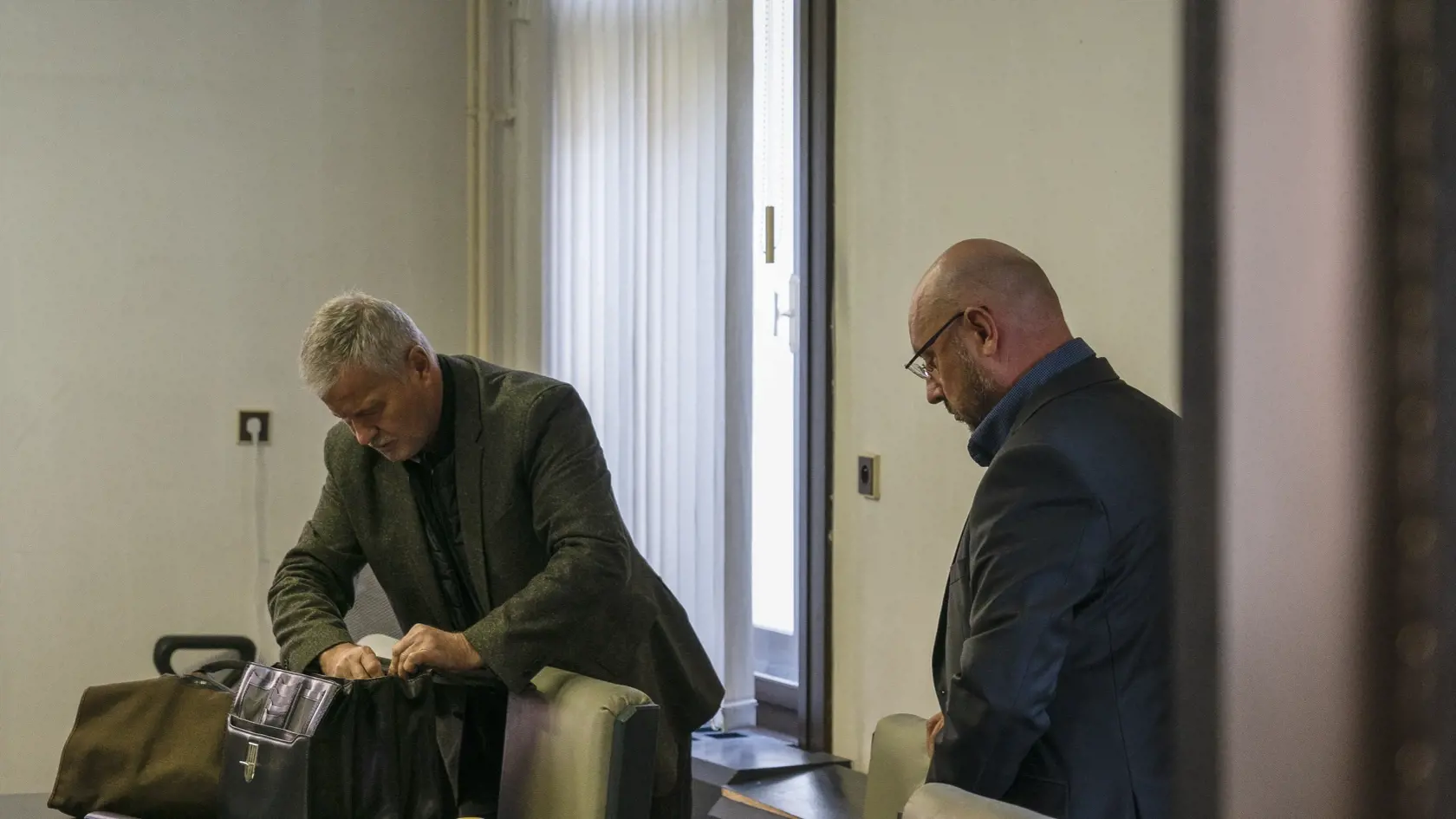 Pojednávanie v kauze Judáš na Špecializovanom trestnom súde v Banskej Bystrici dňa 3. novembra 2022. Na snímke obžalovaný Jozef Rehák (vpravo) a jeho obhajca Ľudovít Štanglovič.