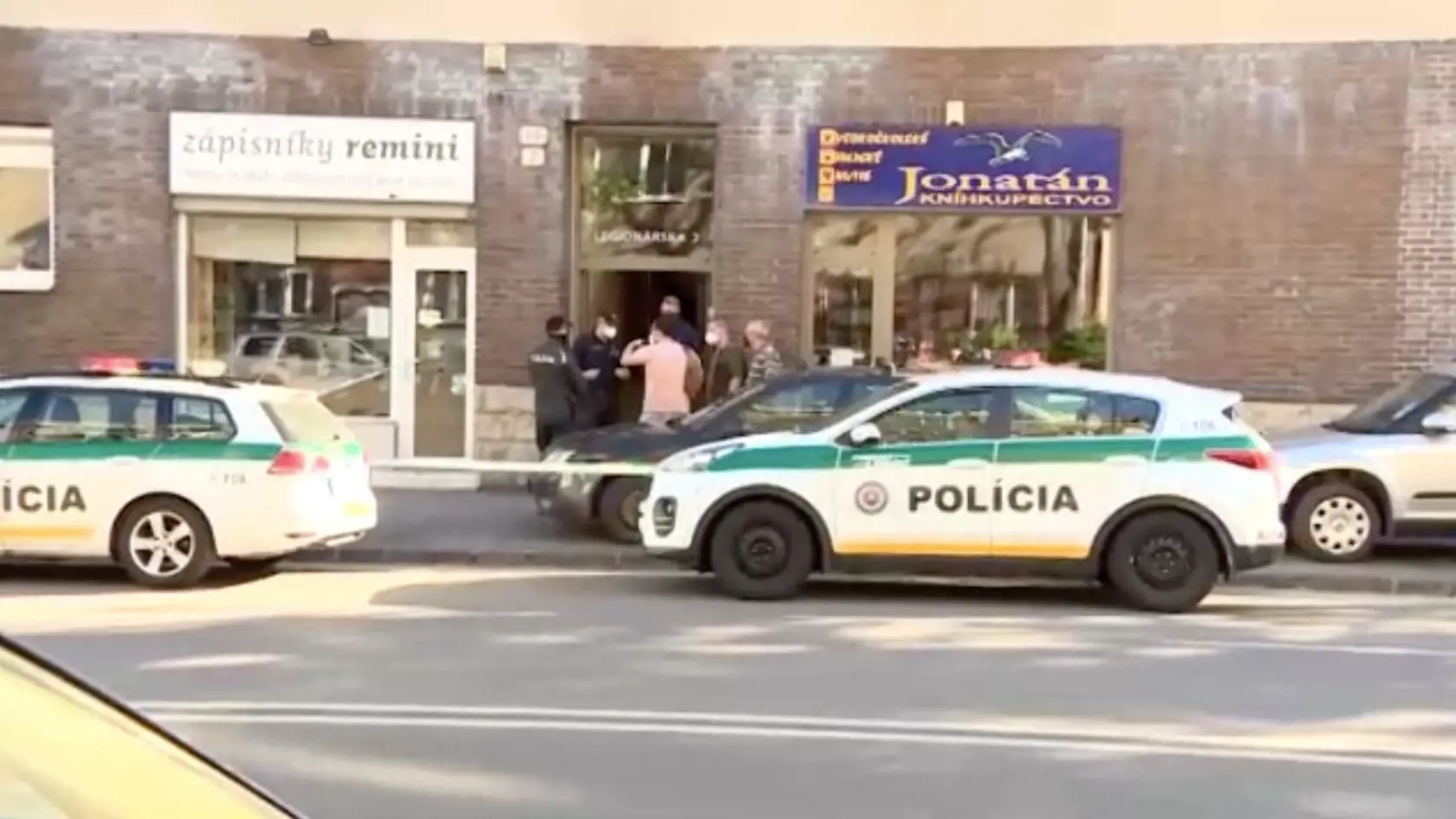 Matka dieťaťa bola s ťažkými zraneniami prevezená do nemocnice.
