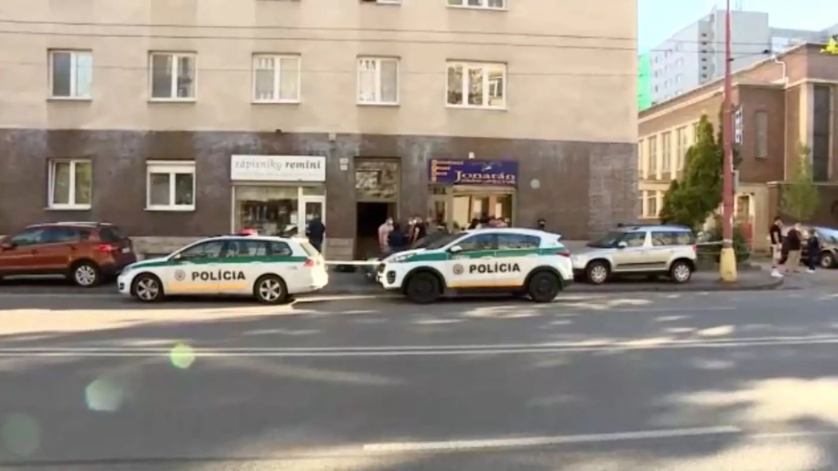 Po zaseknutí sa výťahu obytného domu na Legionárskej ulici v Bratislave zomrelo dieťa.