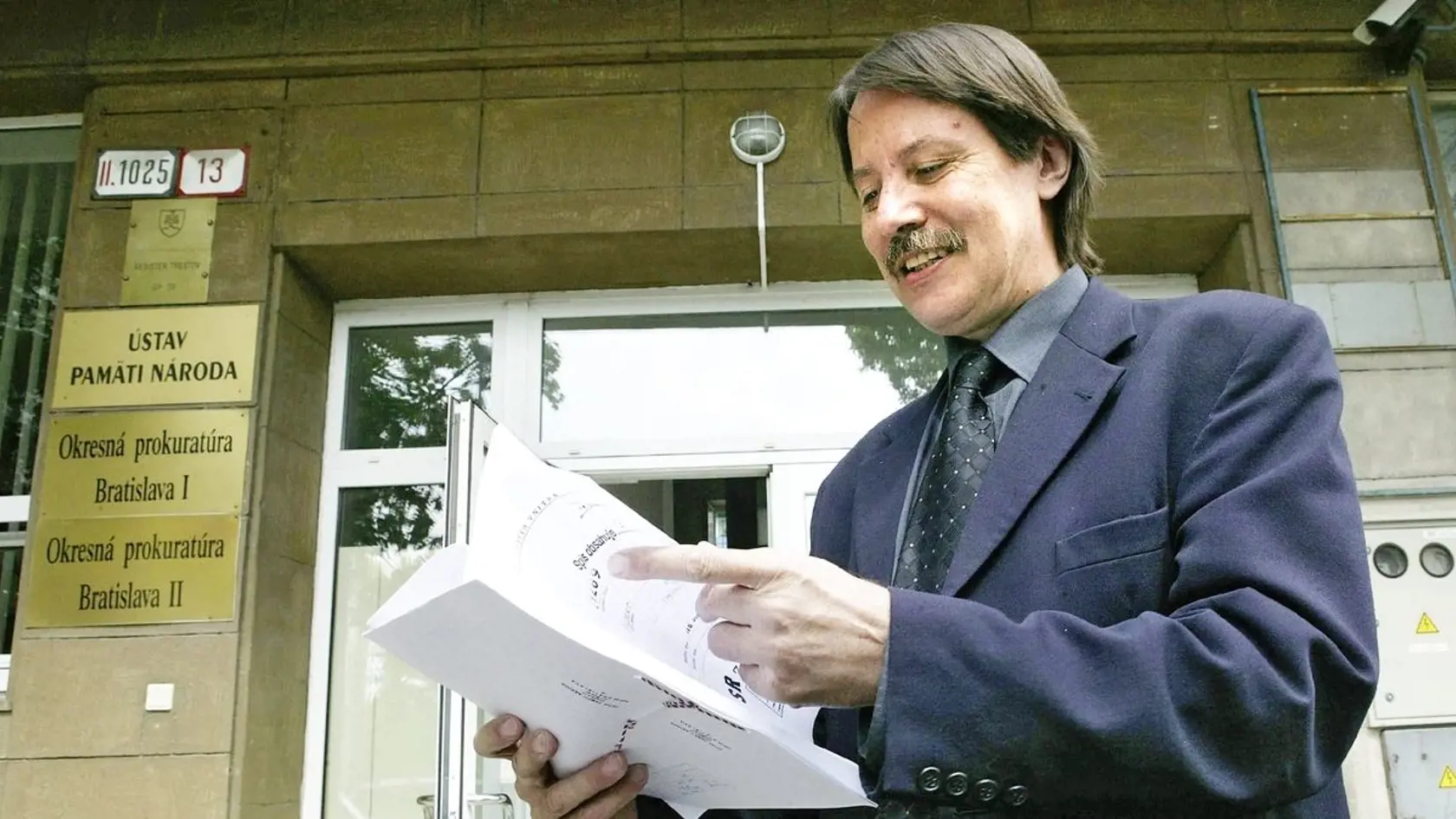 Zakladateľom Ústavu pamäti národa bol Ján Langoš, ktorý zahynul pri autohavárii v roku 2006.