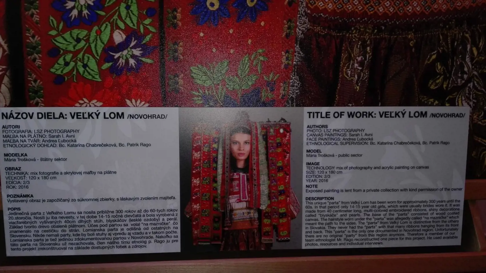 Obyvatelia Veľkého Lomu si fotografovali všetko, dokonca aj popisku k parte.