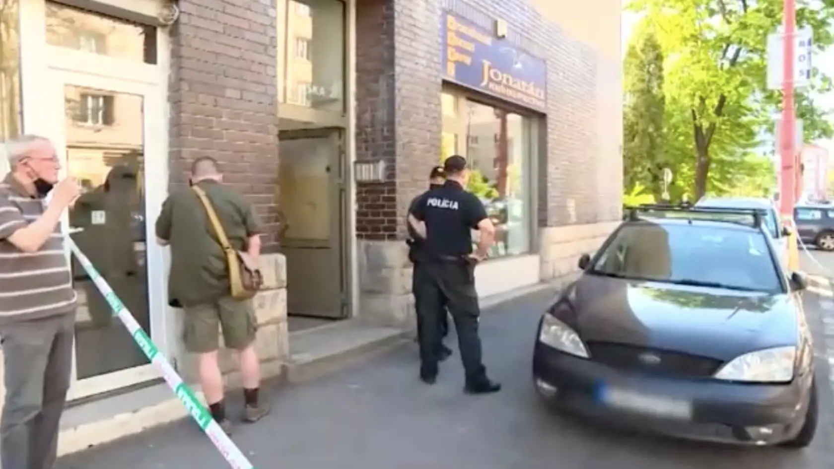 Vzhľadom na citlivosť prípadu polícia neposkytuje žiadne bližšie informácie.