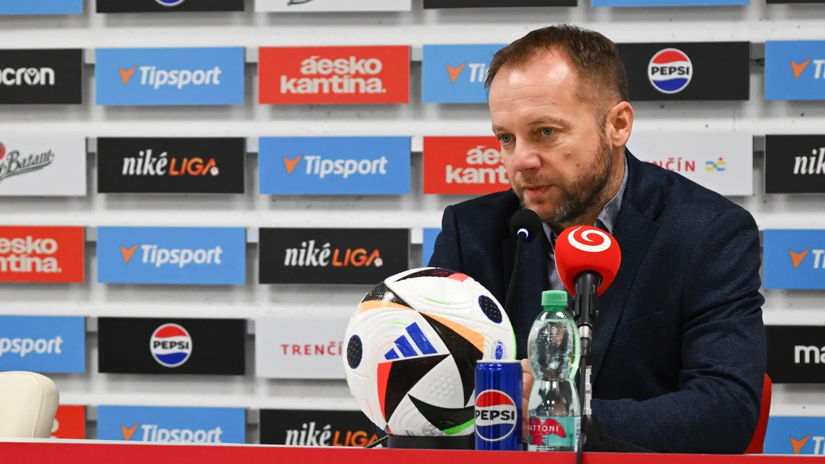Na snímke generálny manažér AS Trenčín Róbert Rybníček počas tlačovej konferencie pred štartom jarnej časti futbalovej Niké ligy.