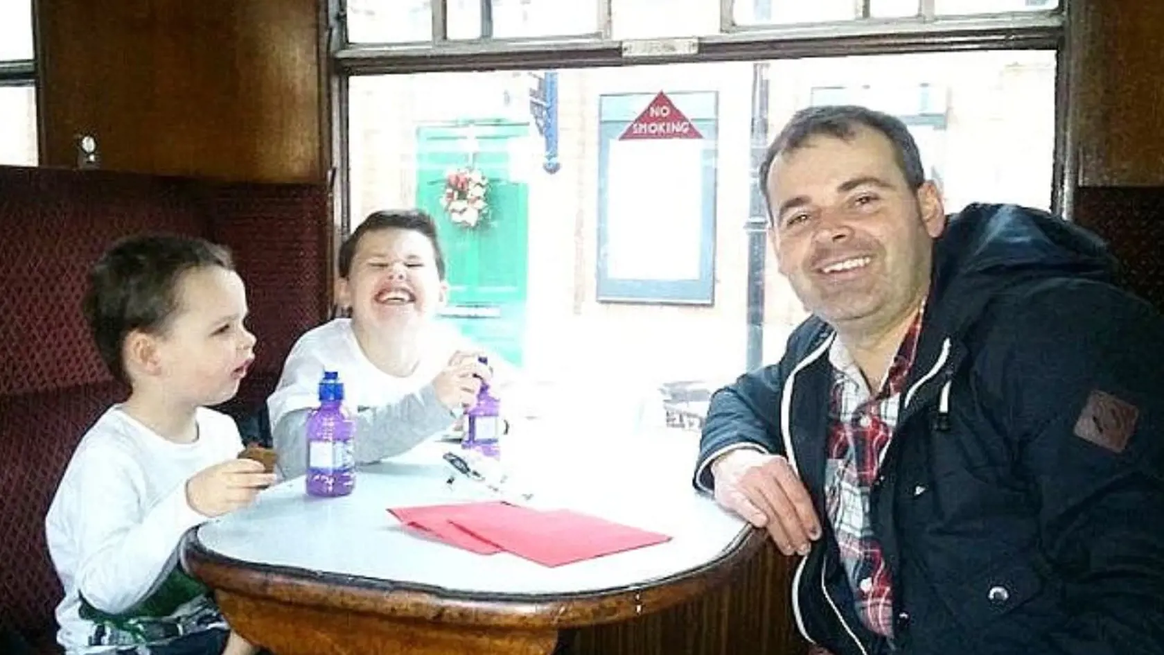 Po výhre v lotérii zabil svojich synov a pokúsil sa zabiť aj manželku.