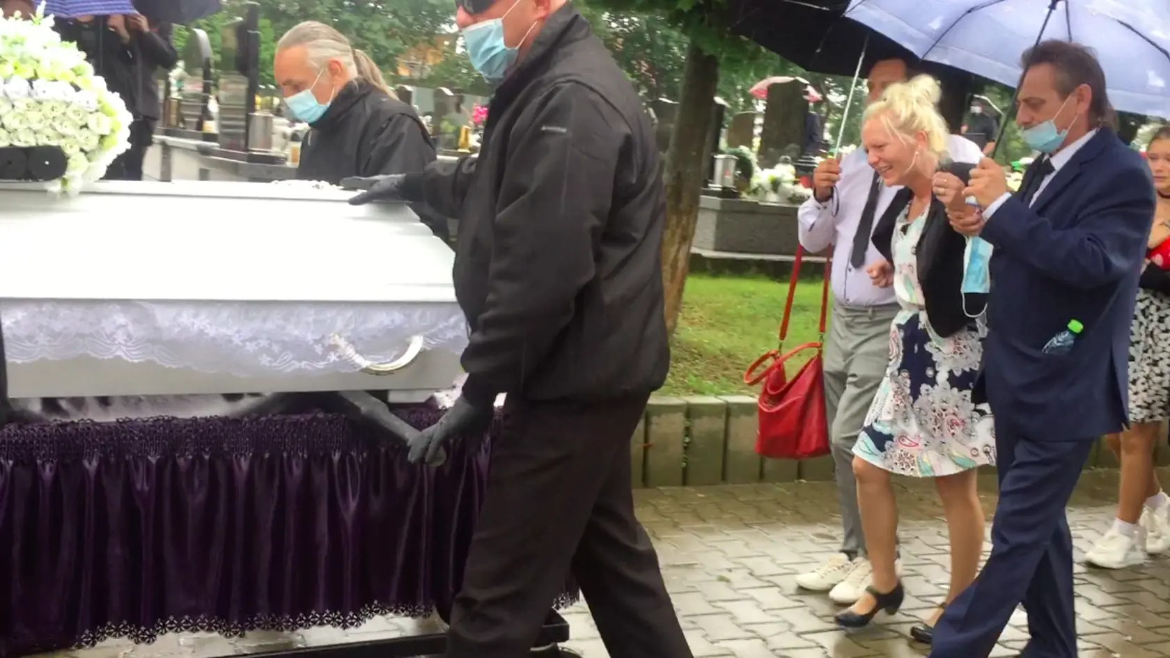 Ako prvého vyviezli z domu smútku Tadeáša.