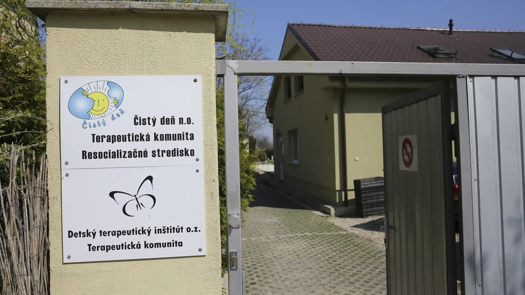 Na bývalé resocializačné zariadenie Čistý deň bola Trnavskou župou podaná žaloba