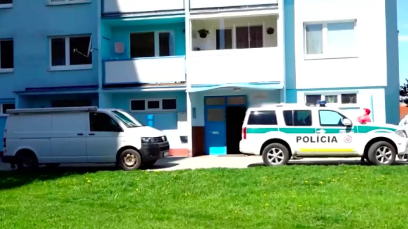Polícia dlhé hodiny vykonávala obhliadku miesta činu.
