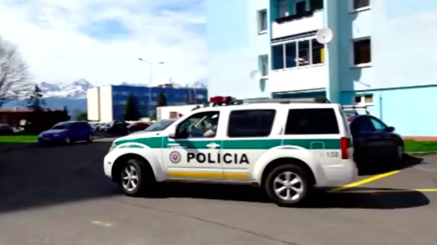 Polícia dlhé hodiny vykonávala obhliadku miesta činu.