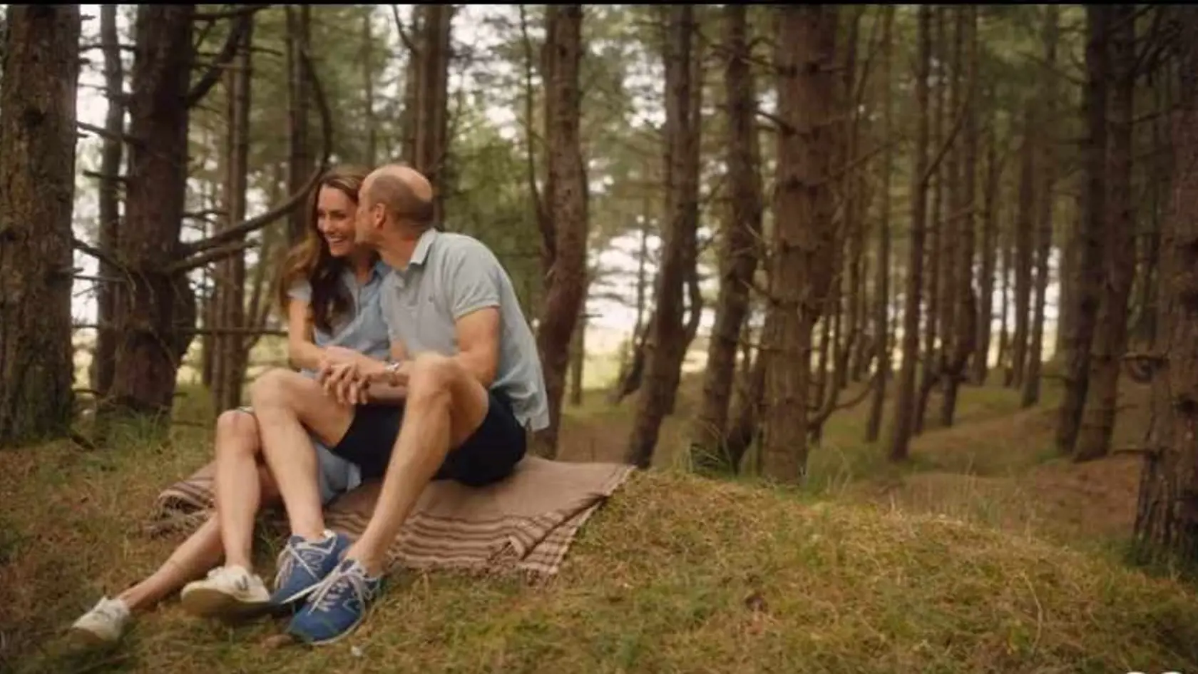 Manželia Kate a William sa ukázali v úplne inom svetle, ako doteraz vystupovali na verejnosti.