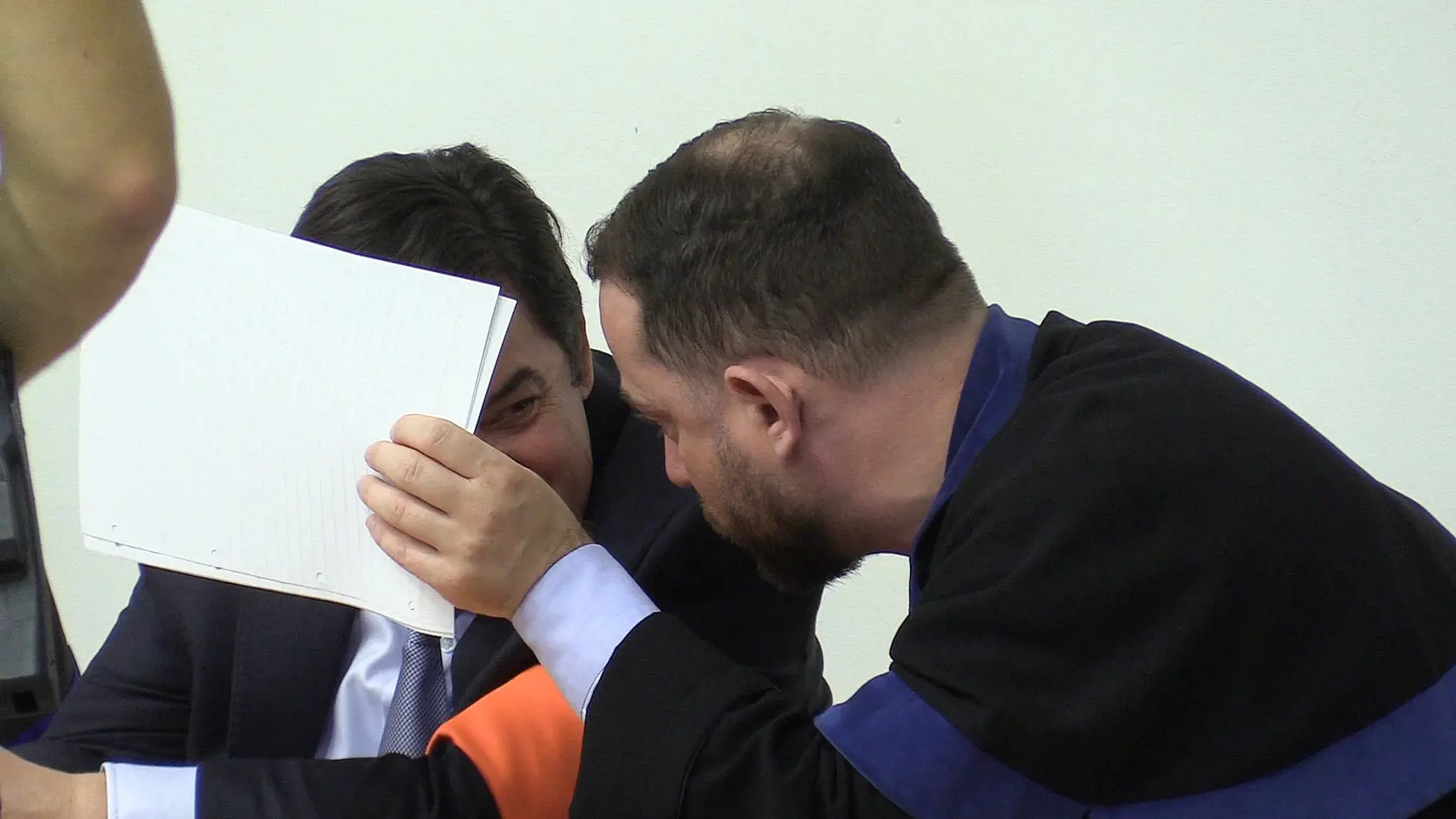18. novembra pokračovalo pojednávanie v kauze zmenky. Pavol Rusko sa nedostavil a jeho obhajca Marek Para chcel odročiť pojednávanie.
