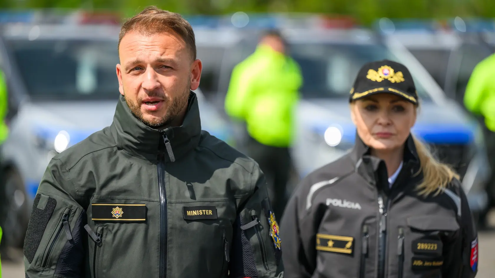 Na snímke zľava minister vnútra SR Matúš Šutaj Eštok (Hlas-SD) a prezidentka Policajného zboru Jana Maškarová.