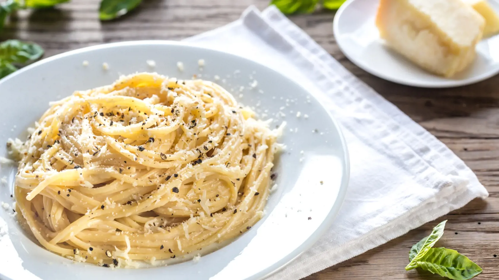 Špagety Cacio e Pepe sú klasikou talianskej kuchyne.