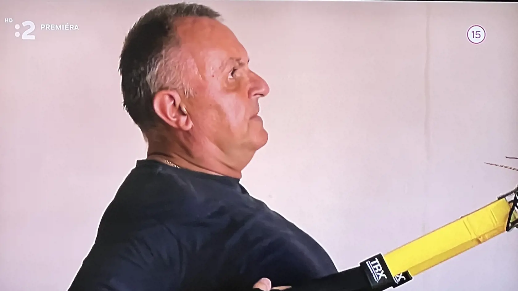 Diváci videli aj jeho pravidelné rehabilitácie.
