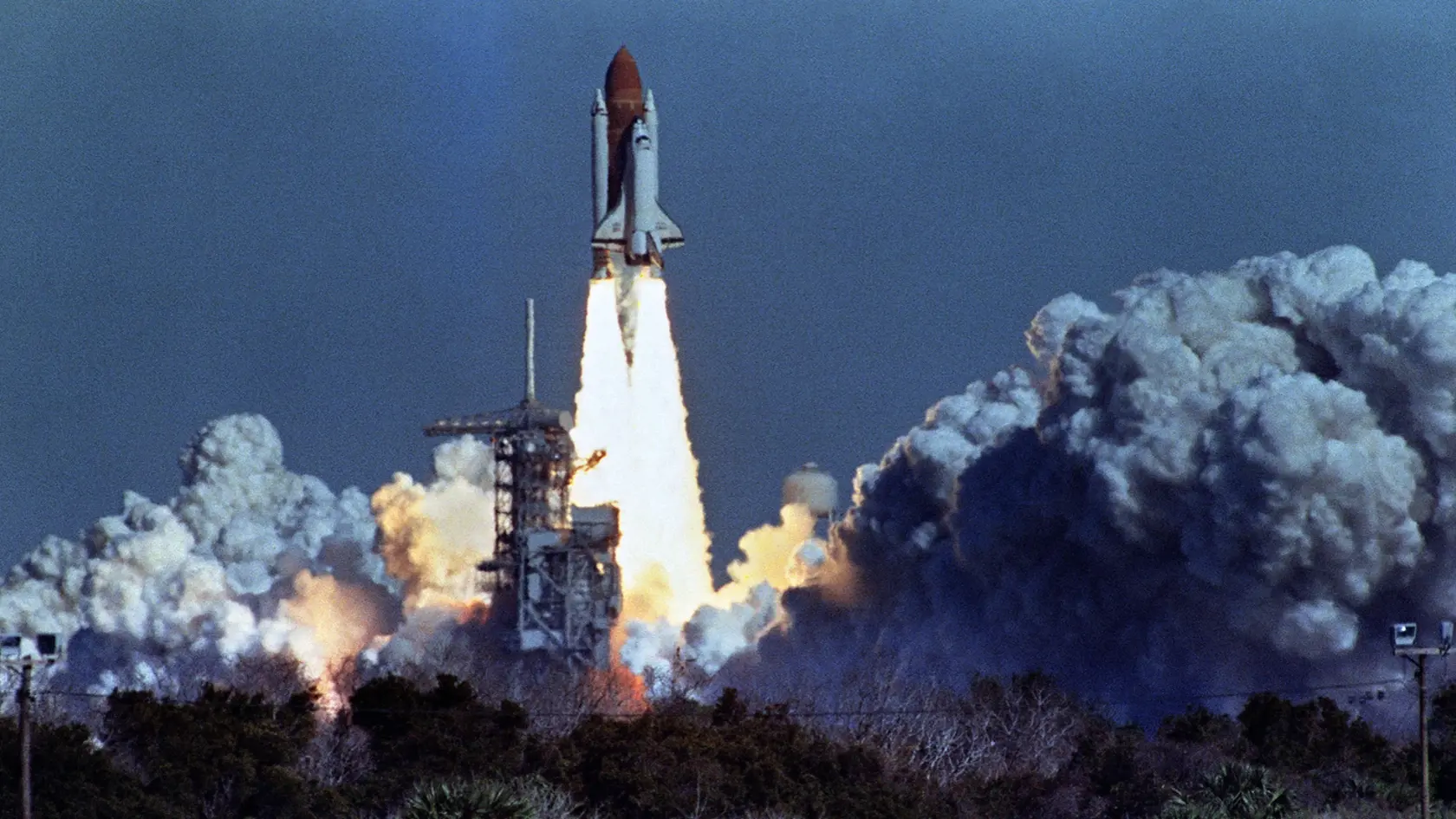 Na dne oceánu našli časť zničeného raketoplánu Challenger