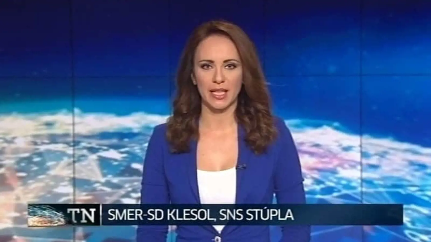 Bývalá rosnička Lenka Vavrinčíková, ktorá z Počasia prestúpila do večerných Televíznych novín.