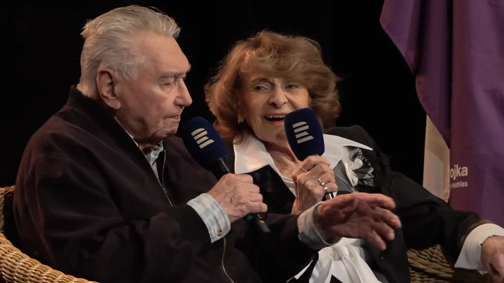 Zajačik? Yvetta Simonová v súčasnosti vystupuje po boku o tri roky mladšieho kolegu Josefa Zímu.