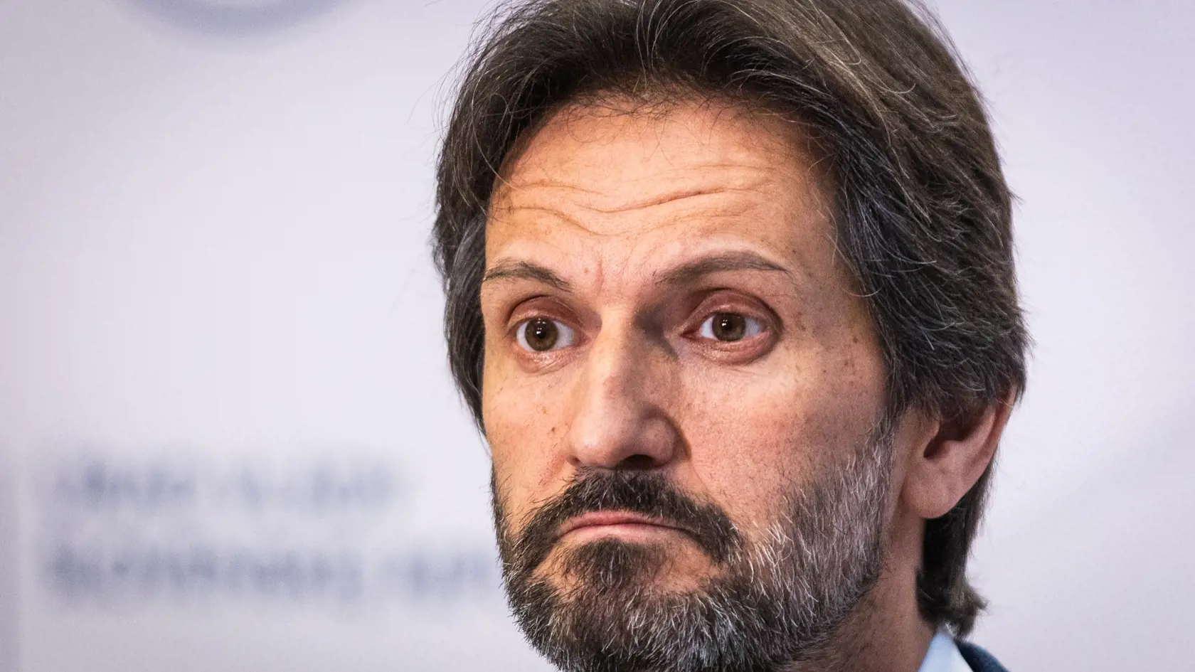 Minister obrany Robert Kaliňák (Smer-SD) neuviedol v majetkovom priznaní svojej manželky nehnuteľnosť, ktorú kúpila v Chorvátsku, pretože chcel chrániť súkromie rodiny.