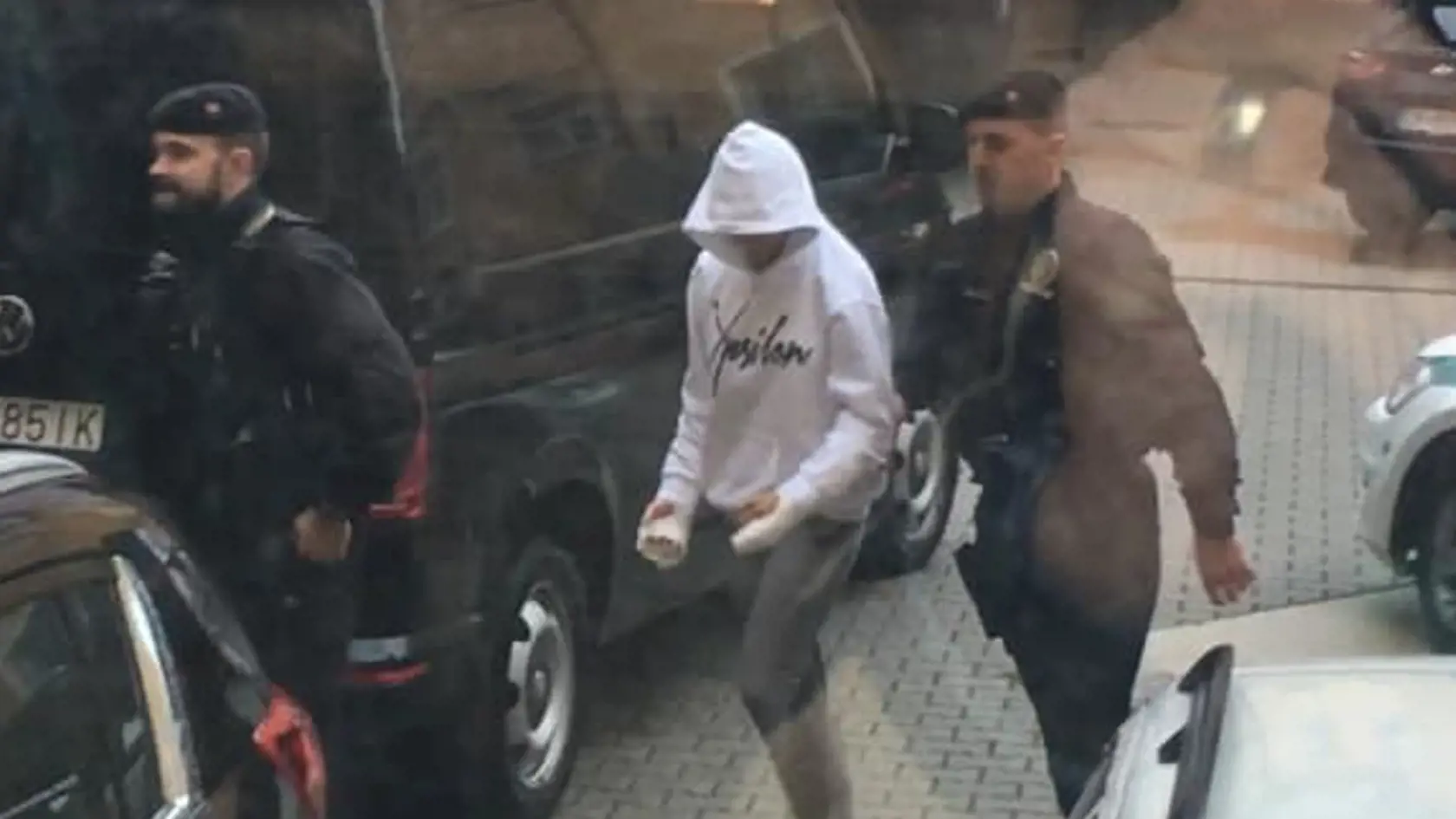 Judita (16) obvinená z vraždy Tomáša je už pred sudcom!
