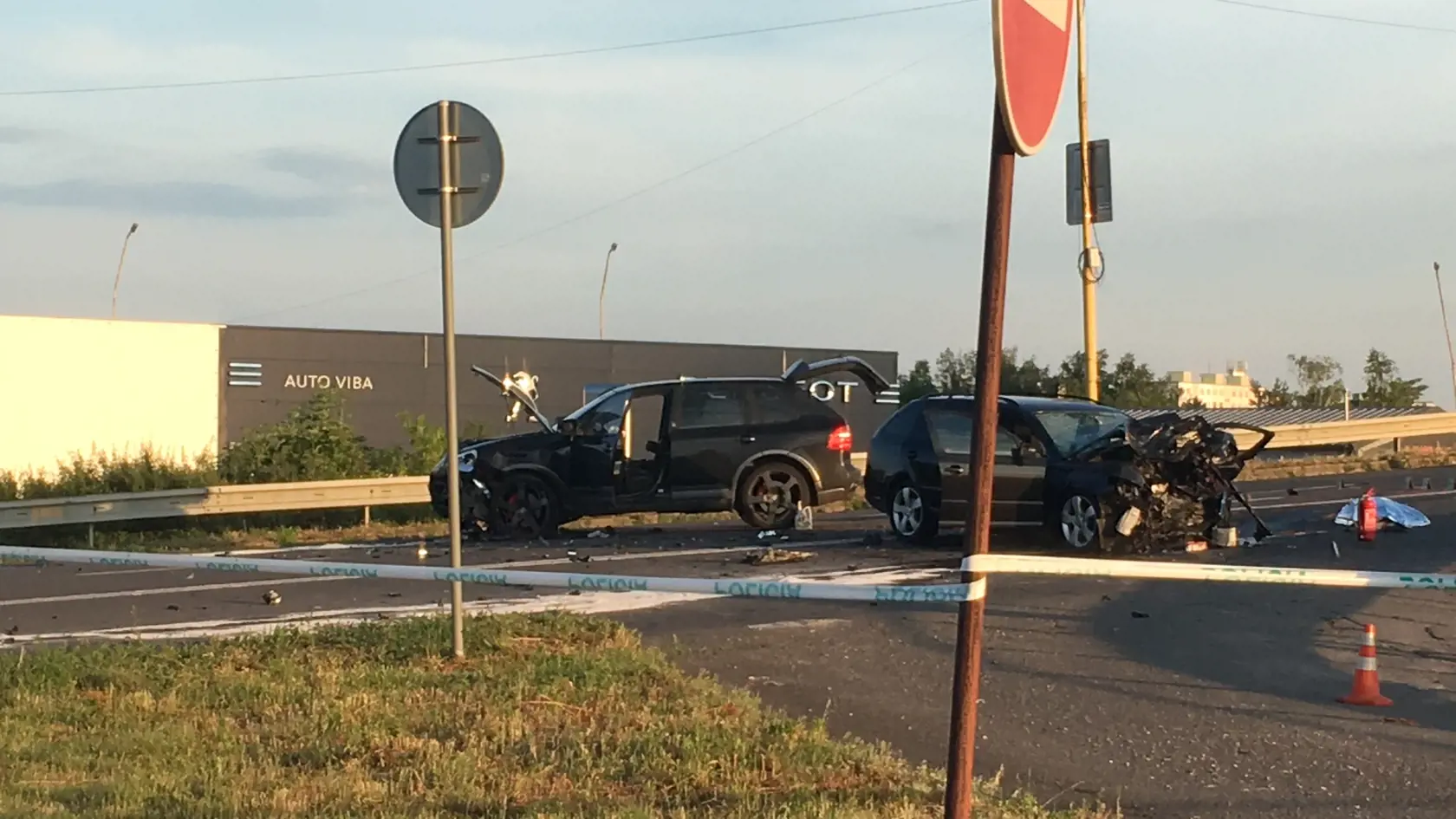 Pri zbytočnej nehode zahynuli dvaja nevinní ľudia.