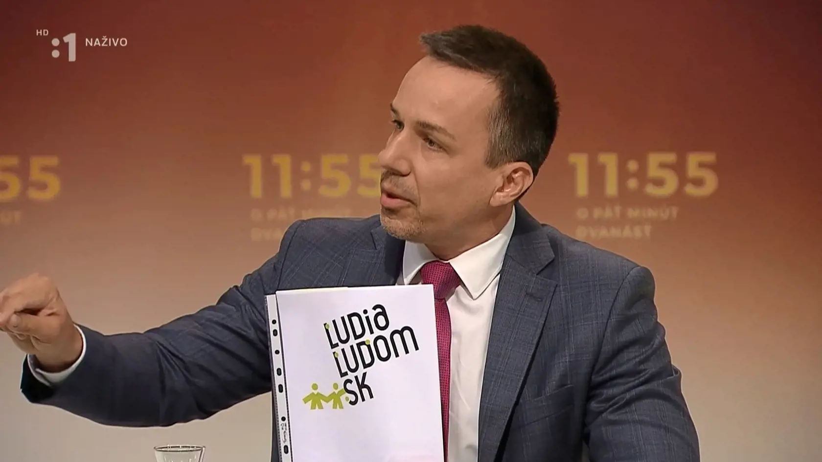 2019-06-23 _ RTVS _ o 5 minut 12 _ erik tomas _ SMER _ 003