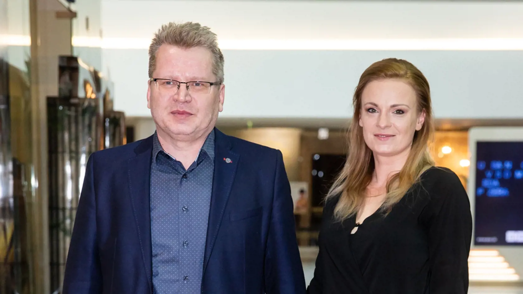 Premiéra českej komédie "Teroristka" v jednom s bratislavských kinosál. Na snímke Juraj Čurný a Andrea Čurná.