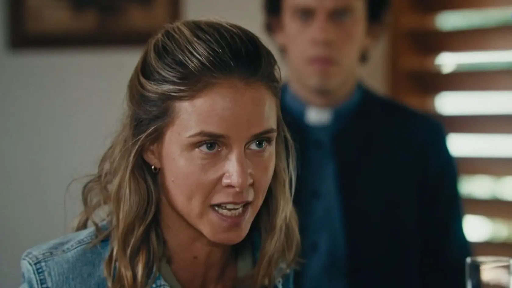 Barbora dá Rebeke jasne najavo, že sa nenechá obrať o manžela.