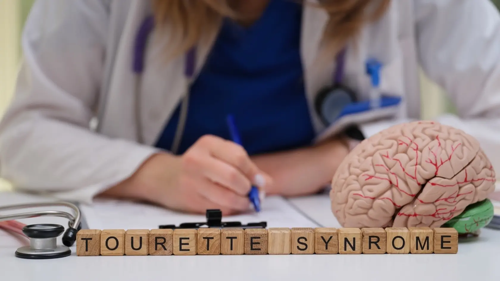 Tiky nemusia byť vždy choroba ako Tourettov syndróm. 