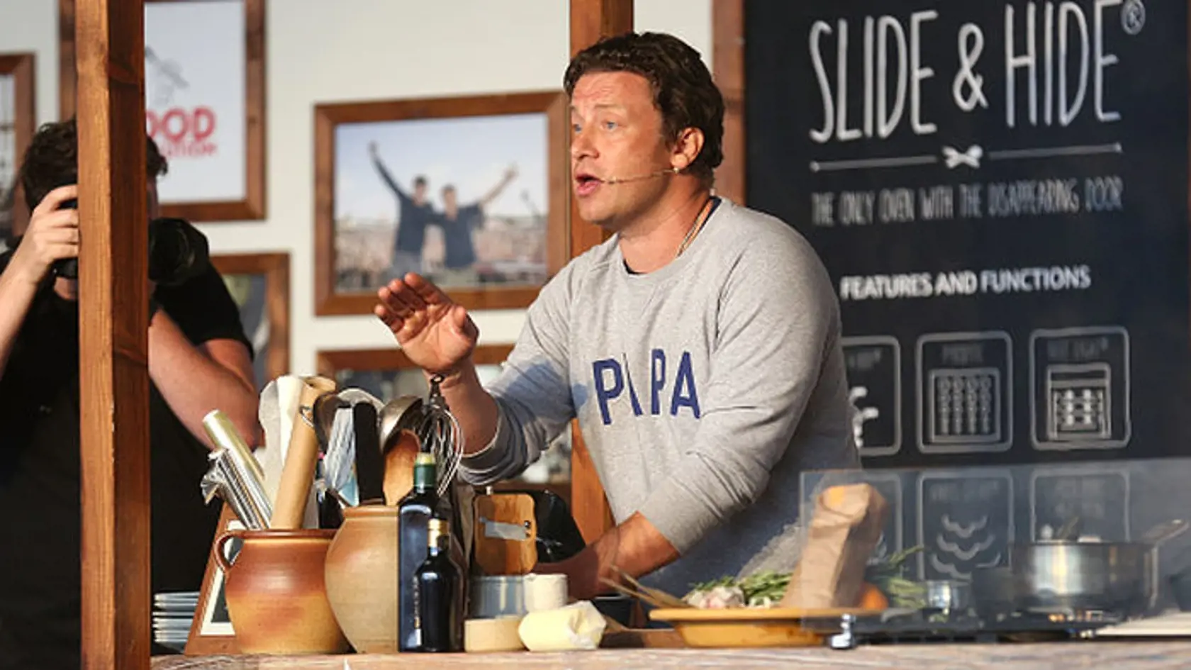 KINGHAM, OXFORDSHIRE - AUGUST 27:  Jamie Oliver attends a cooking demonstration at the Neff Big Kitchen on day two of The Big Feastival at Alex James' Farm on August 27, 2016 in Kingham, Oxfordshire.  (Photo by Tim P. Whitby/Getty Images)